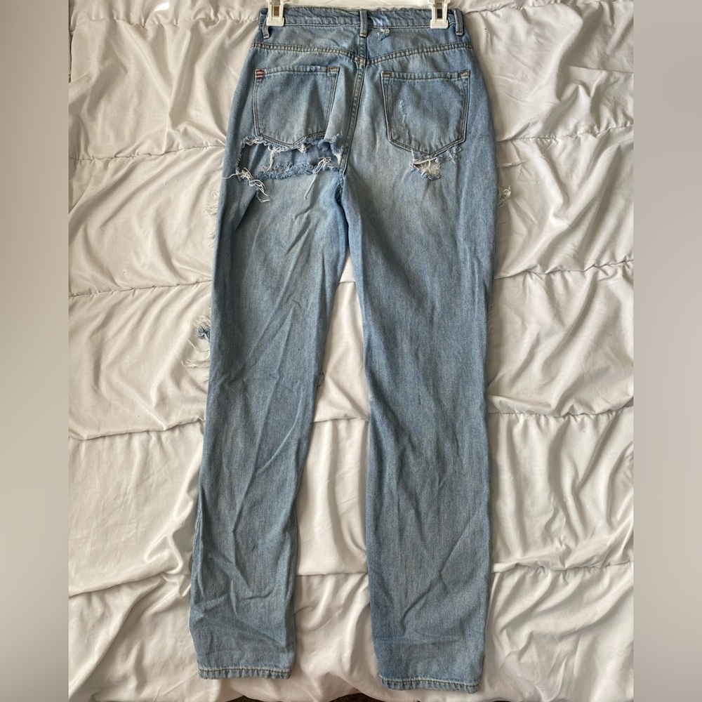 BDG • Ripped Jeans - Picture 7 of 12